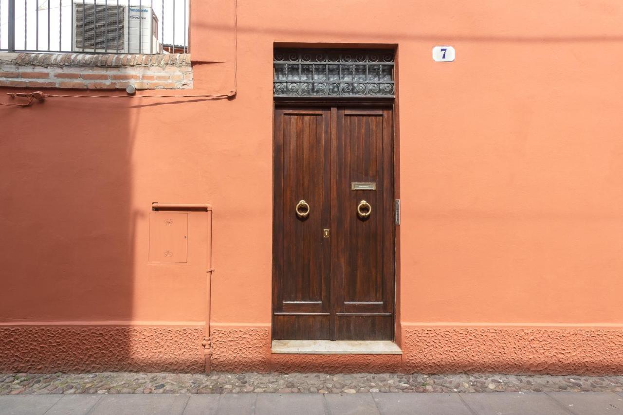Ferrara Casa Dell'Archivolto Con Garage Apartment Exterior photo