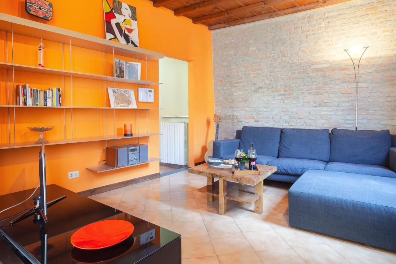 Ferrara Casa Dell'Archivolto Con Garage Apartment Exterior photo