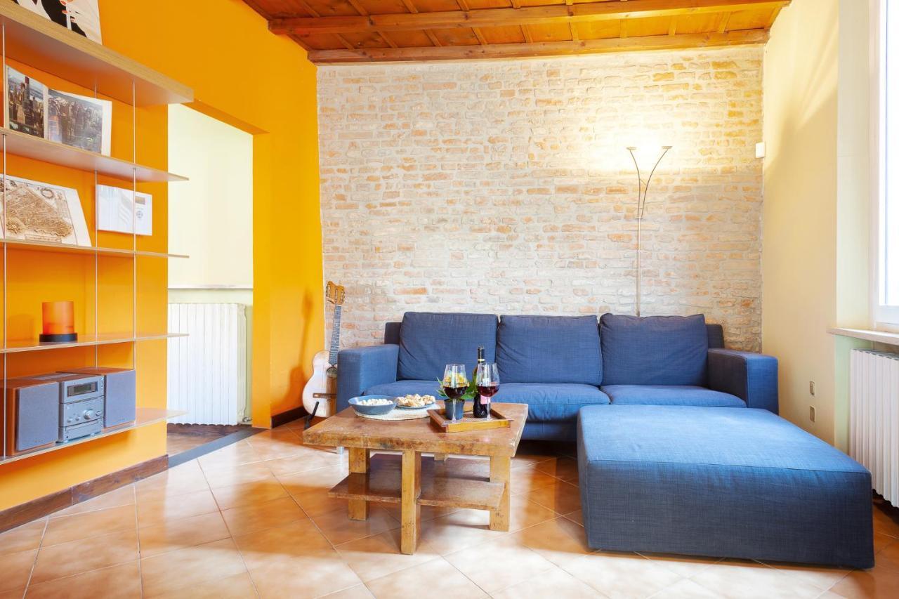 Ferrara Casa Dell'Archivolto Con Garage Apartment Exterior photo